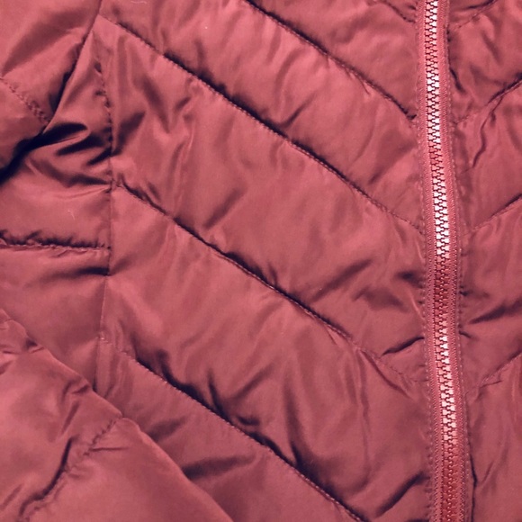 Women Gap Puffer Jacket - Picture 4 of 4